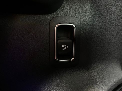 Used 2025 Mercedes-Benz GLA 250 image 23