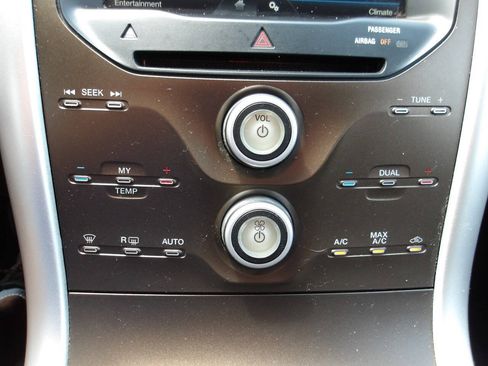Used 2011 Ford Edge SEL w/ 201A Rapid Spec Order Code FWD image 14