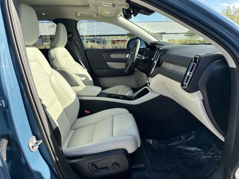 Used 2023 Volvo XC40 B5 Plus w/ Driver Assist Package AWD/4WD image 23