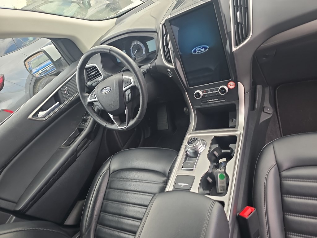 Used 2024 Ford Edge SEL AWD/4WD image 7