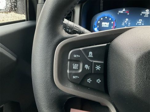 Used 2025 Ford Bronco Badlands image 26