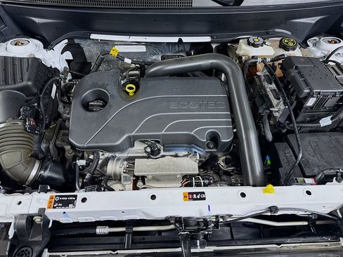 Used 2023 Chevrolet Equinox Premier image 31