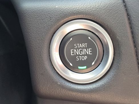 Used 2024 Chevrolet Suburban LT image 10