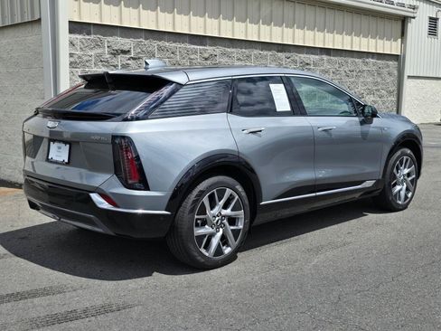 Used 2026 Cadillac Optiq Luxury 2 AWD/4WD image 9