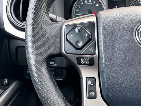 Certified 2019 Toyota Tacoma Limited image 23