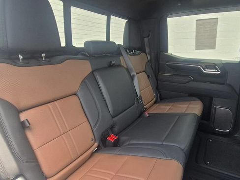 Used 2025 Chevrolet Silverado 1500 High Country w/ Technology Package AWD/4WD image 77