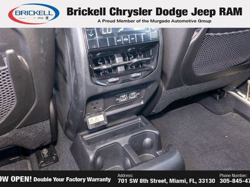 Used 2025 Jeep Grand Cherokee L Altitude AWD/4WD image 21