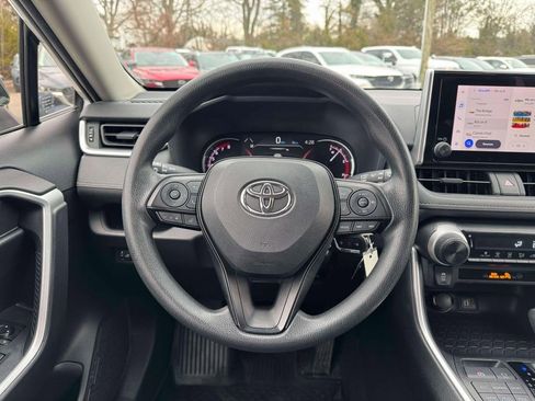 Used 2023 Toyota RAV4 LE image 19