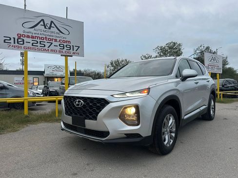 Used 2019 Hyundai Santa Fe SE image 9