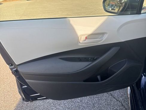 Used 2025 Toyota Corolla LE image 22