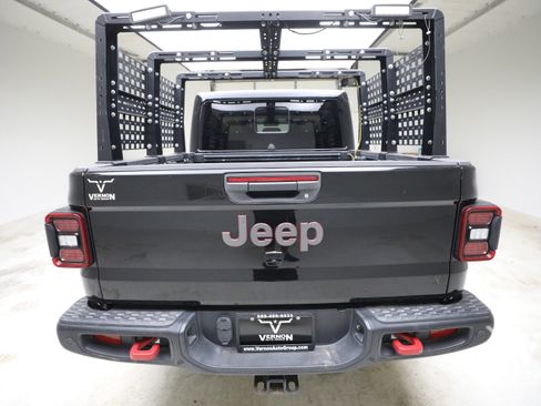 Used 2020 Jeep Gladiator Rubicon AWD/4WD image 4
