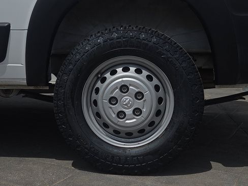 Used 2025 RAM ProMaster 2500 w/ Convenience Group FWD image 5
