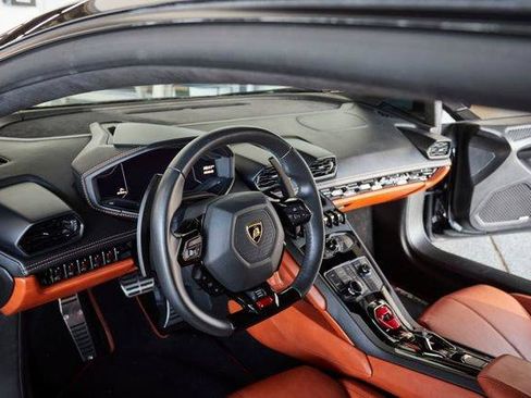 Used 2018 Lamborghini Huracan LP 610-4 AWD/4WD image 49
