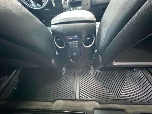Used 2011 Honda Pilot Touring image 22