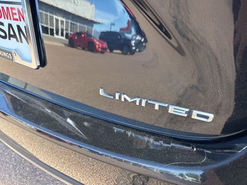 Used 2018 Toyota Avalon Limited w/ All Weather Liner Package image 13