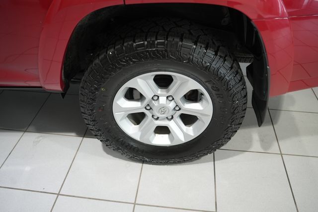 Used 2024 Toyota 4Runner SR5 Premium w/ Moonroof Package AWD/4WD image 10