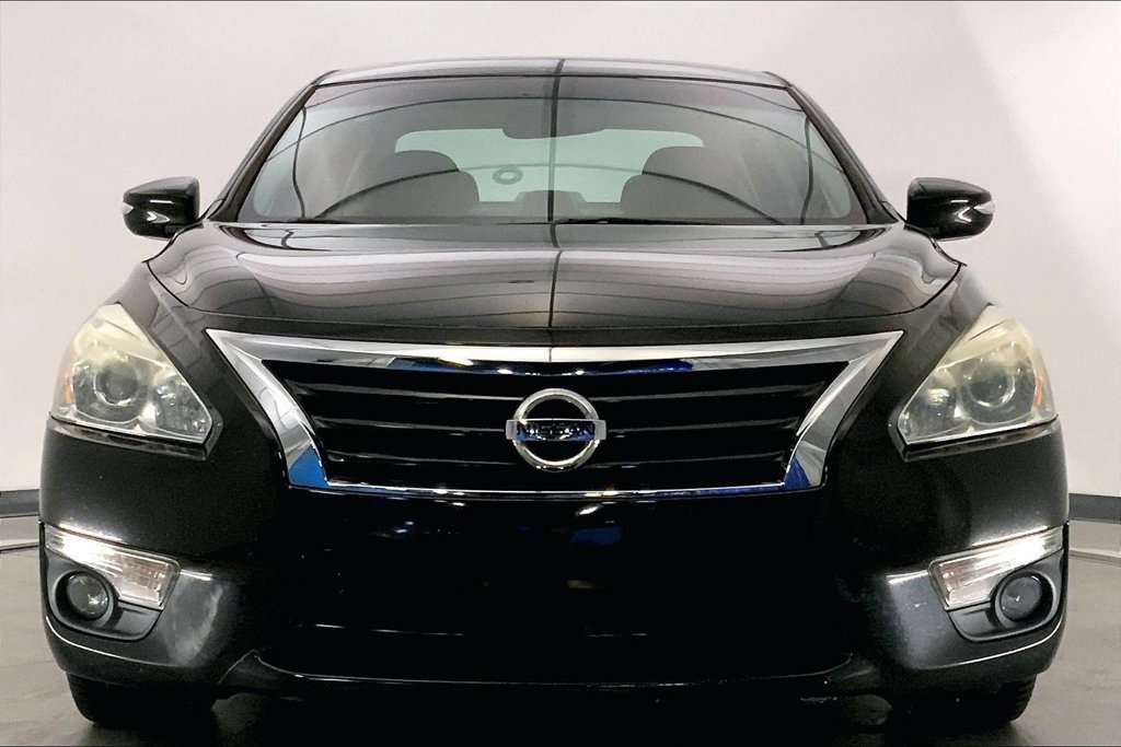 Used 2015 Nissan Altima 3.5 SL FWD image 2