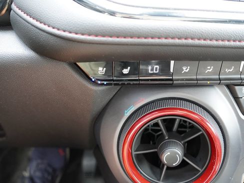 Used 2019 Chevrolet Blazer RS FWD image 7