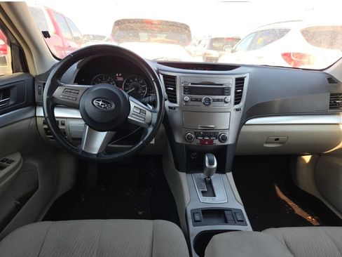 Used 2011 Subaru Outback 2.5i Premium w/ All-Weather Pkg AWD/4WD image 7
