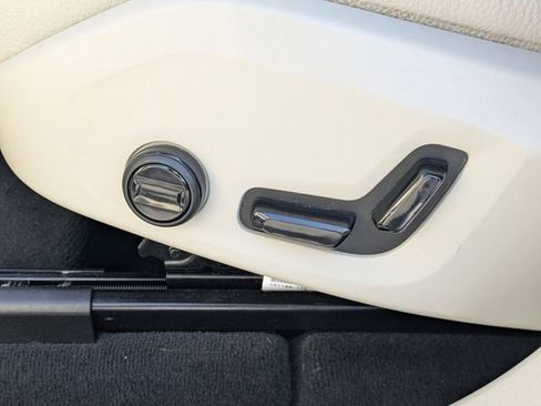 Certified 2023 Volvo XC60 B5 Core image 25