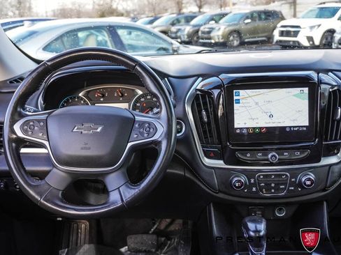 Used 2021 Chevrolet Traverse RS image 2