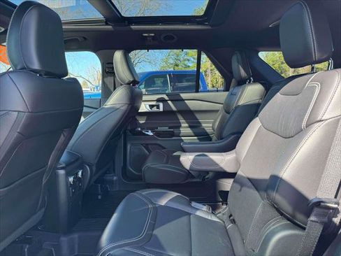 Used 2022 Ford Explorer ST w/ Equipment Group 401A image 14