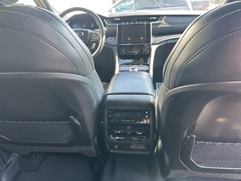 Used 2024 Jeep Grand Cherokee L Altitude image 29