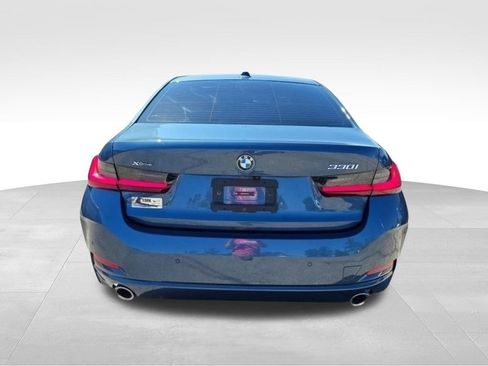 Used 2025 BMW 330i xDrive Sedan w/ Premium Package AWD/4WD image 4