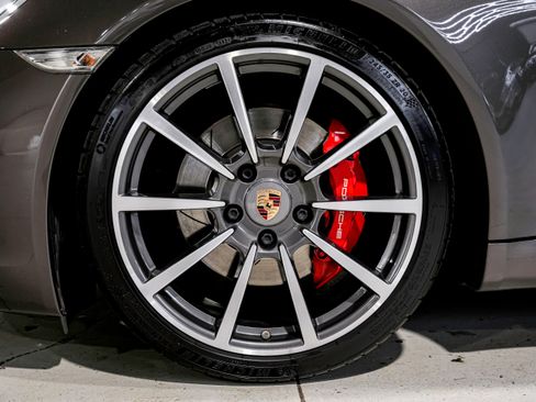 Used 2014 Porsche 911 Carrera S image 43