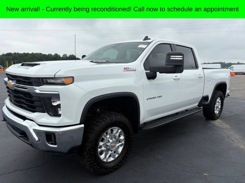 Used 2024 Chevrolet Silverado 2500 LT w/ All Star Edition AWD/4WD image 7