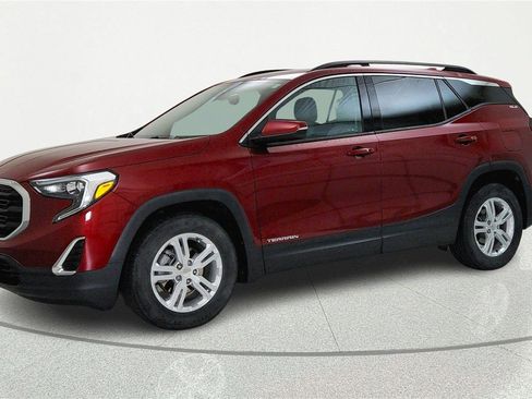 Used 2020 GMC Terrain SLE w/ Driver Convenience Package FWD image 2