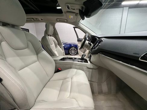 Used 2016 Volvo XC90 T6 Momentum AWD/4WD image 27