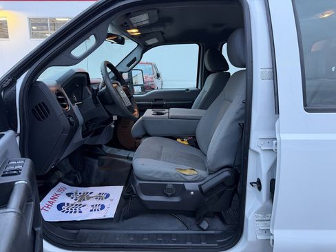 Used 2016 Ford F550 2WD Crew Cab Super Duty image 11