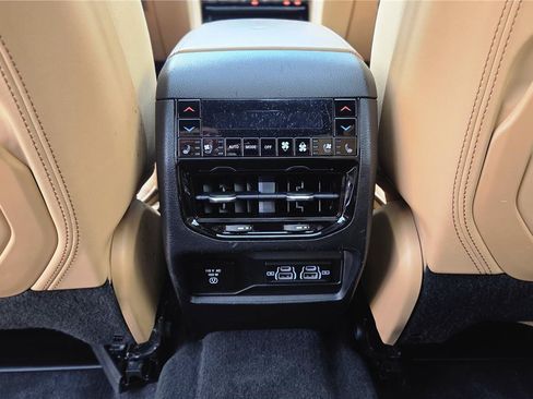 Used 2022 Jeep Grand Cherokee L Summit AWD/4WD image 30