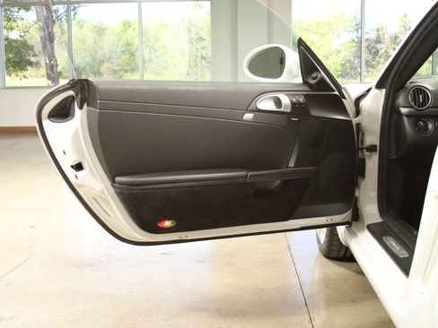 Used 2009 Porsche Cayman S image 33