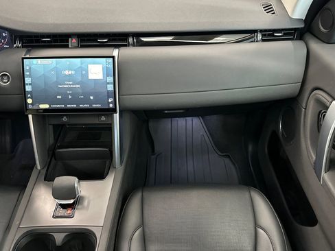 Used 2024 Land Rover Discovery Sport S image 29