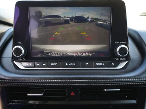 Used 2024 Nissan Rogue SV AWD/4WD image 28