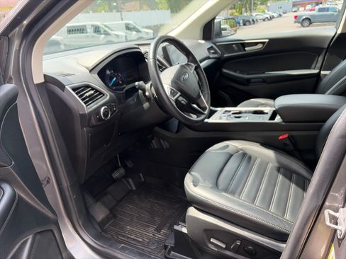 Used 2023 Ford Edge SEL w/ Convenience Package AWD/4WD image 9