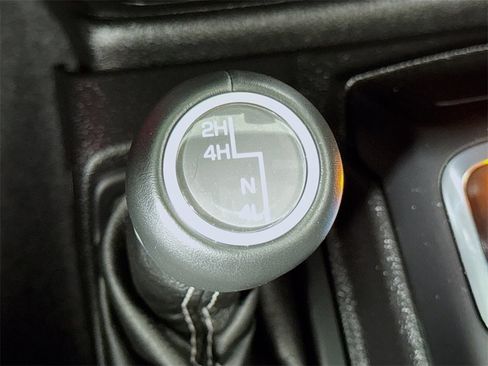 Used 2021 Jeep Gladiator Overland w/ Popular Equipment Package image 23