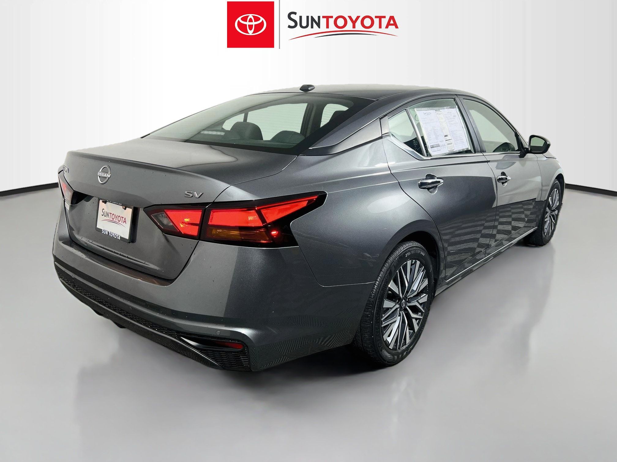 Used 2024 Nissan Altima 2.5 SV FWD image 4