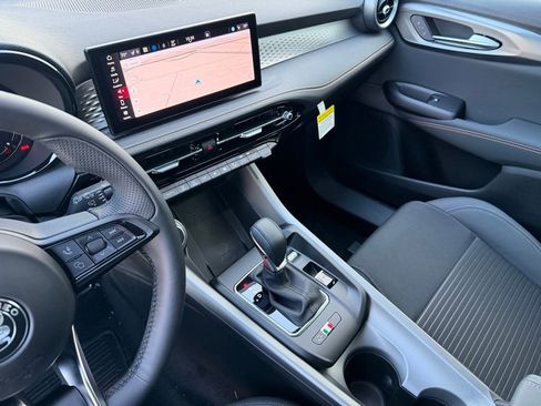 New 2026 Alfa Romeo Tonale w/ Active Assist Package image 25