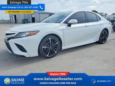 Used 2019 Toyota Camry XSE FWD image 1