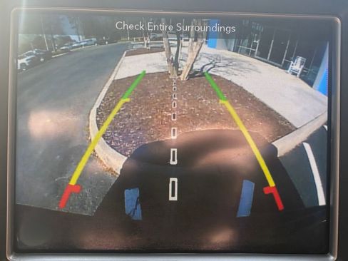 Used 2018 Jeep Grand Cherokee Altitude image 10