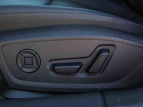 Used 2025 Audi A5 2.0T Premium w/ Convenience Package image 25