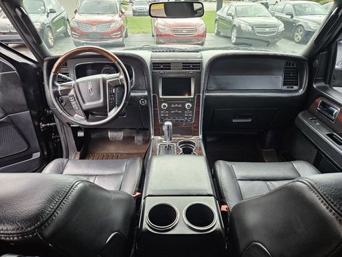 Used 2017 Lincoln Navigator L Reserve image 6