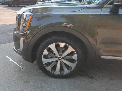 Used 2022 Kia Telluride EX w/ EX Premium Package AWD/4WD image 8