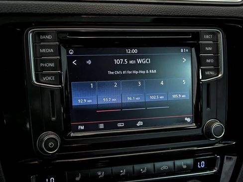 Used 2017 Volkswagen Jetta GLI FWD image 21