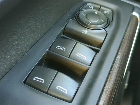 Used 2022 Chevrolet Silverado 1500 LT Trail Boss w/ Convenience Package II image 21