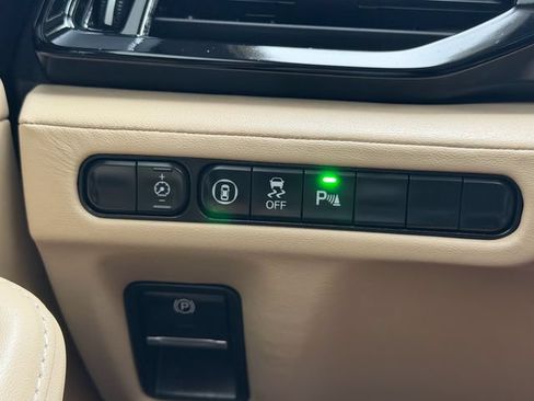 Certified 2024 Acura MDX SH-AWD w/ Technology Package image 26