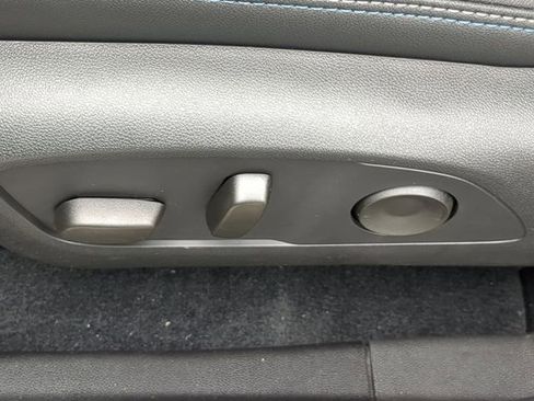 New 2025 Chevrolet Equinox EV LT w/ Convenience Package II image 25